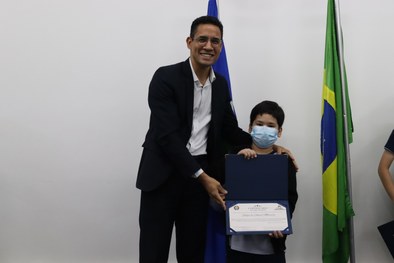 TRE-MT DIPLOMAÇÃO DE ESTUDANTES DO ADVENTISTA - CRIANÇAS NO MEMORIAL