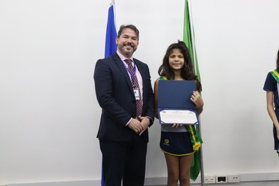 TRE-MT DIPLOMAÇÃO DE ESTUDANTES DO ADVENTISTA - CRIANÇAS NO MEMORIAL