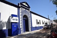 #DescriaçãodaImagem: A imagem mostra a fachada da unidade do Ganha Tempo de Cuiabá, localizada n...