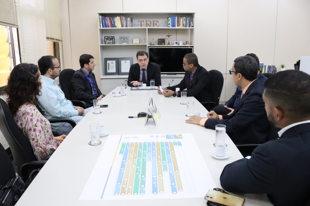 TRE-MT REUNIÃO COM UFMT PARA PARCERIA EM PROJETOS DE INOVAÇÃO TRE-MT REUNIÃO COM UFMT PARA PARCERIA EM PROJETOS DE INOVAÇÃO
