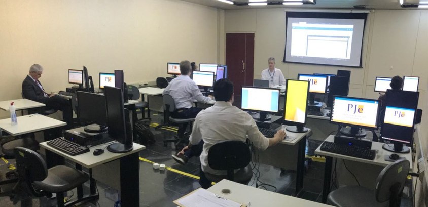 TRE-MT Treinamentos de Advogados, Magistrados e Servidores treinamento